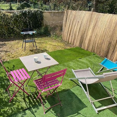 Appartement Cosy Avec Jardin Privatif Et Garage Fontainebleau Exterior photo